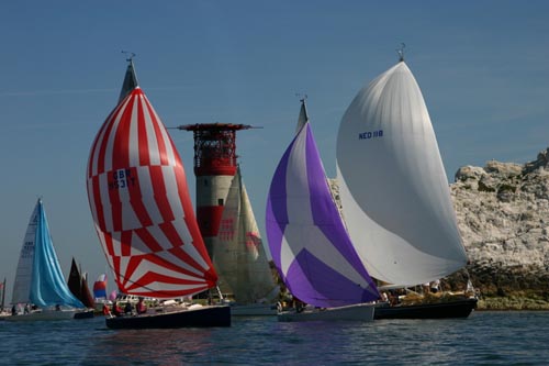 PASSING THE NEEDLES ROUND ISLAND RACE 2006